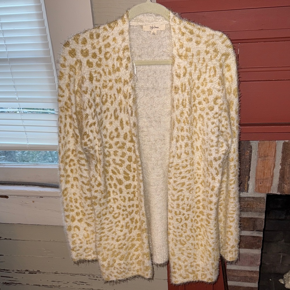 Stylish Leopard Print Cardigan in Cream and Gold